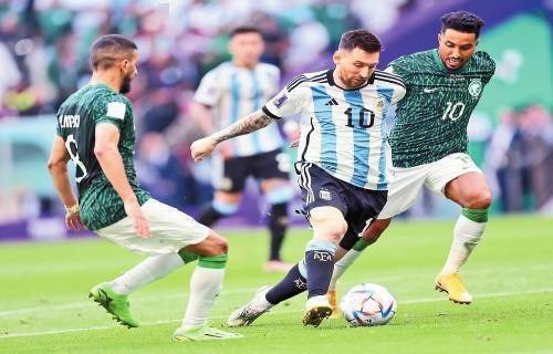 狼队3-1KSG，道崽蚩奼首秀，归期被樱花激活，信发挥亮眼